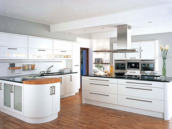 White Kitchens: White Kitchens by Red Cedar