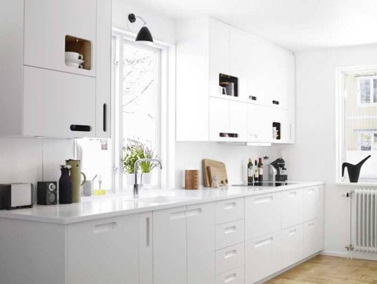 White Kitchens: White Kitchens by Red Cedar