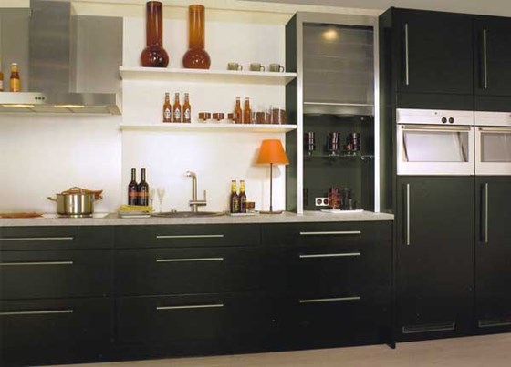 Black Kitchens: Black Kitchens by Red Cedar