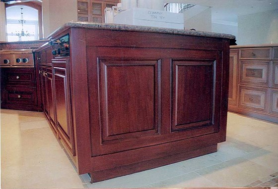 Mahogany Kitchnes: Dark wood kitchens by Blue Granite Kitchen designs